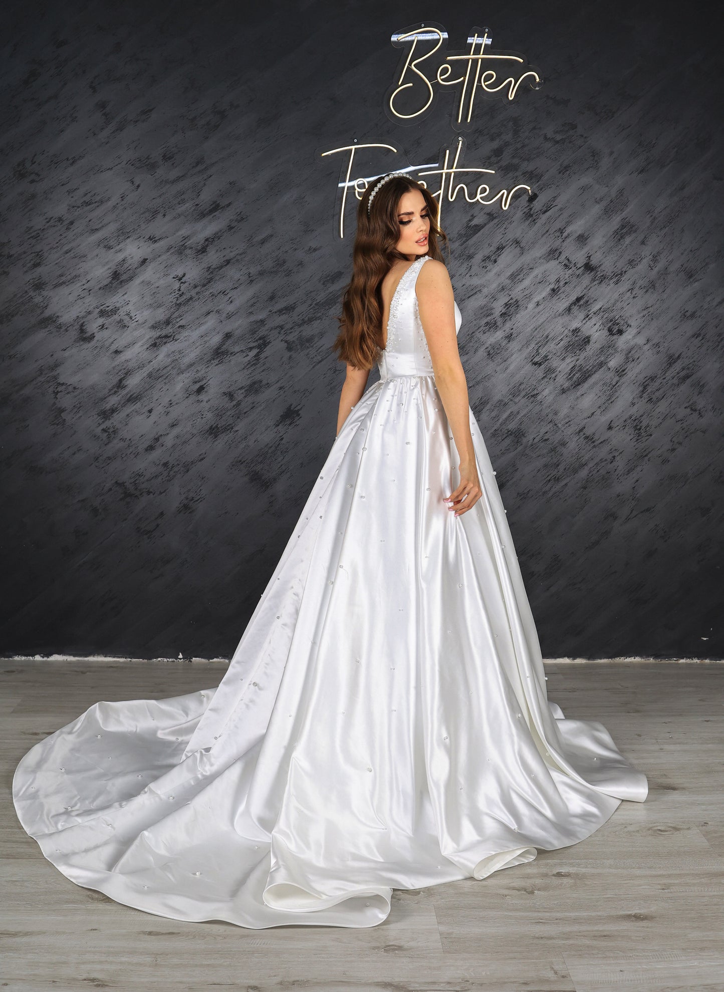 Abito da sposa a trapezio con gonna stretta Sima