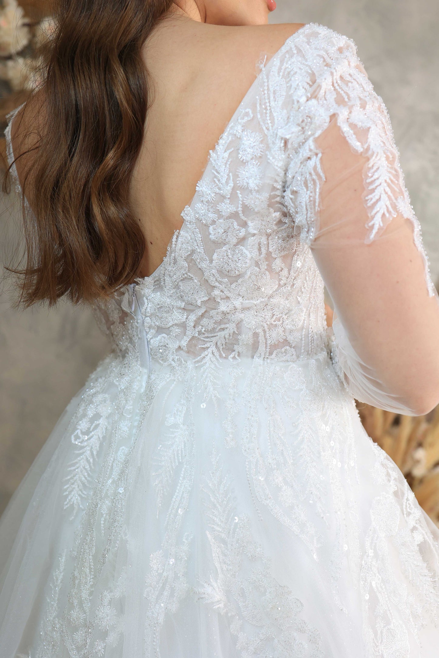 Abito da sposa a trapezio con gonna stretta Nira