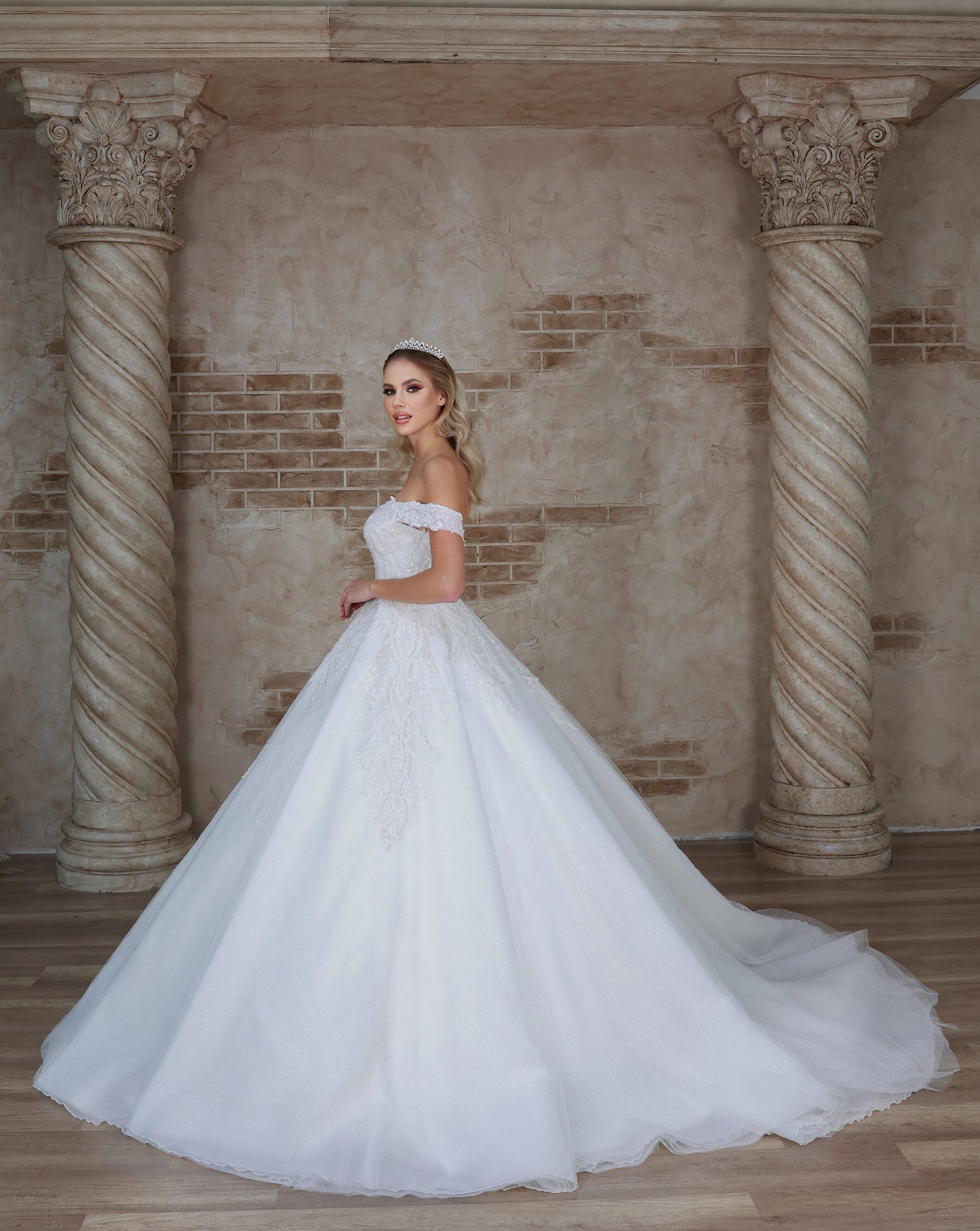 Rochie de mireasă Meva cu linie A