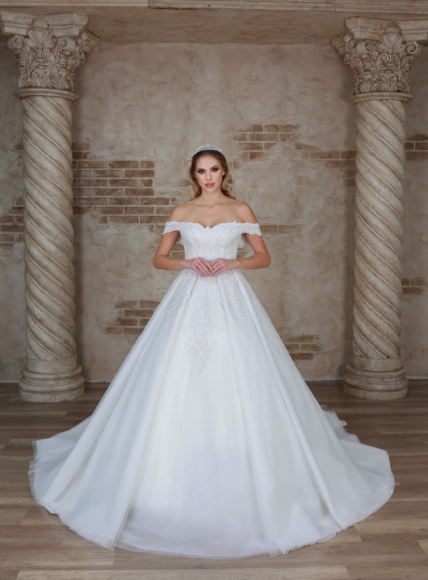 Rochie de mireasă Meva cu linie A