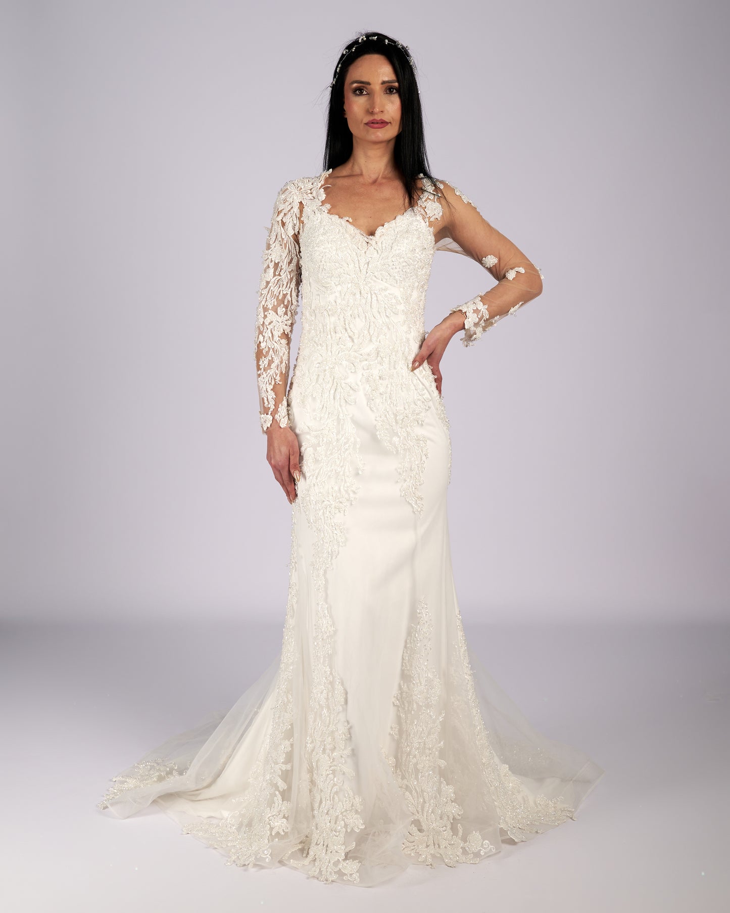 Rochie de mireasă Estelle cu model sirenă, model stras și mărgele manuale