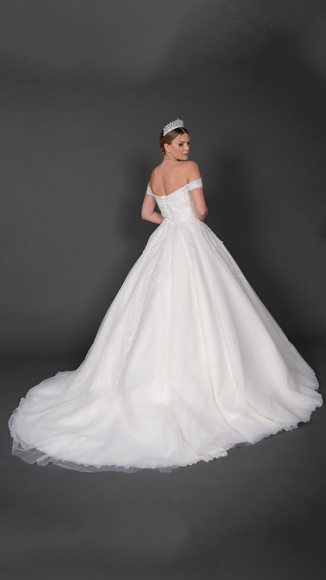 Abito da sposa a trapezio Mayda